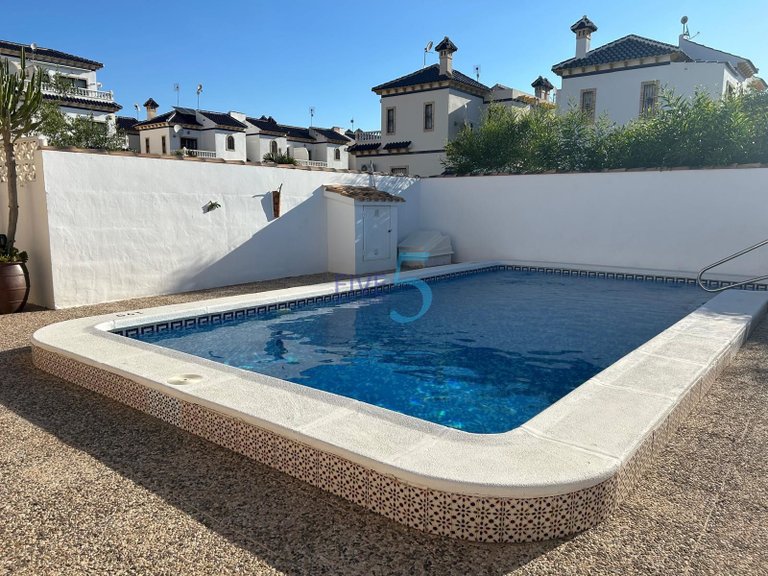 Villa for Sale in Alicante, Valencia 2