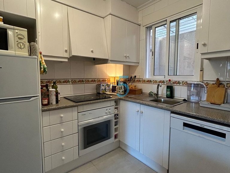 Villa for Sale in Alicante, Valencia 4