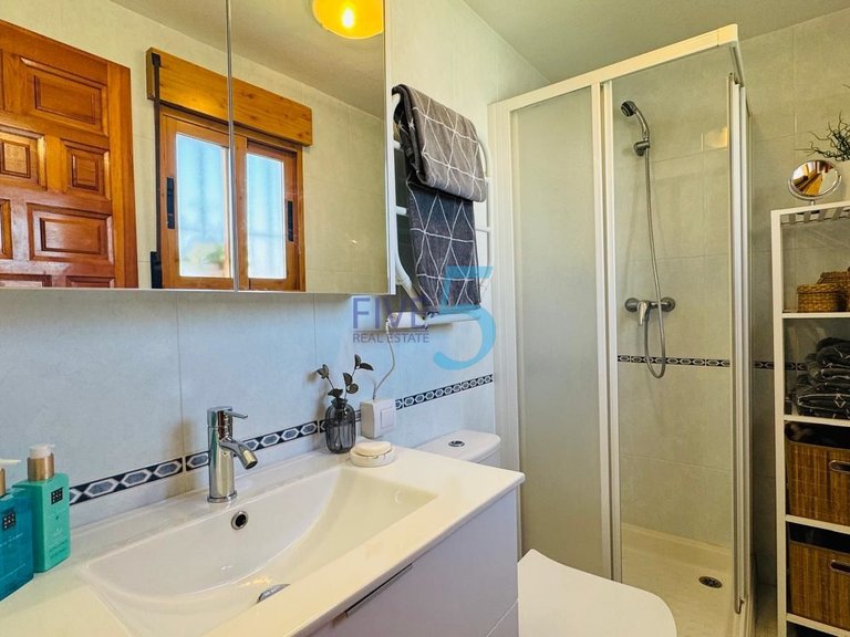 Apartment for Sale in Alicante, Valencia 25