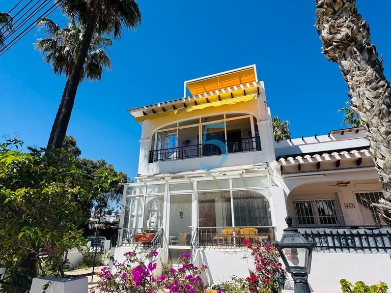 Apartment for Sale in Alicante, Valencia 1