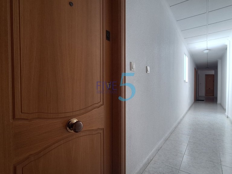 Apartment for Sale in Alicante, Valencia 28