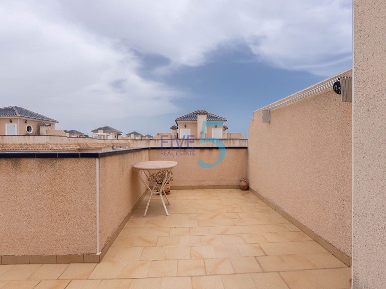 Villa for Sale in Alicante, Valencia 27