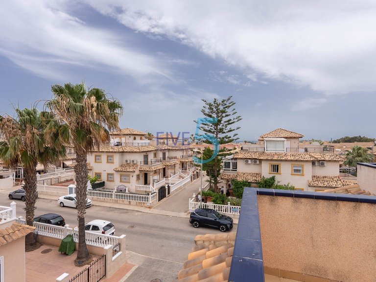 Villa for Sale in Alicante, Valencia 26