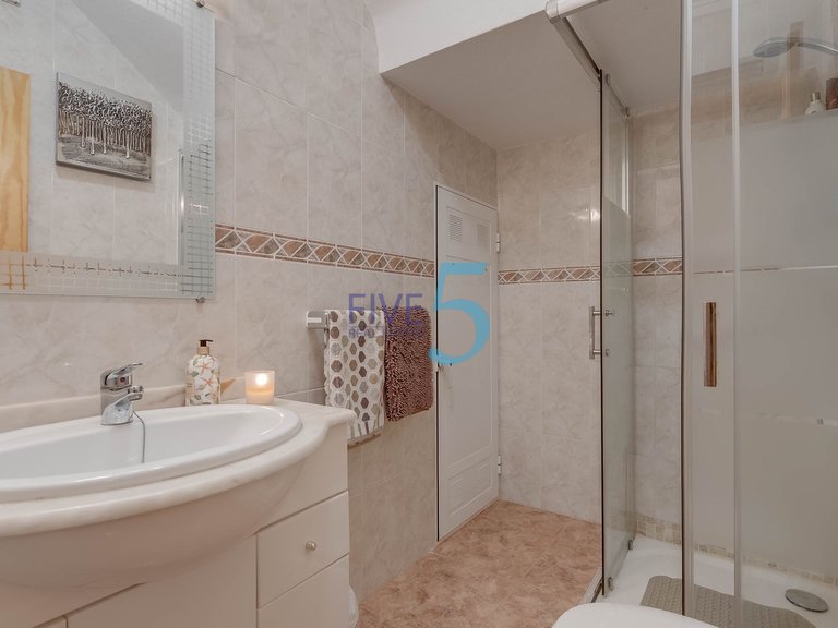 Villa for Sale in Alicante, Valencia 22