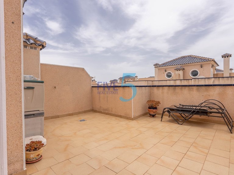 Villa for Sale in Alicante, Valencia 25