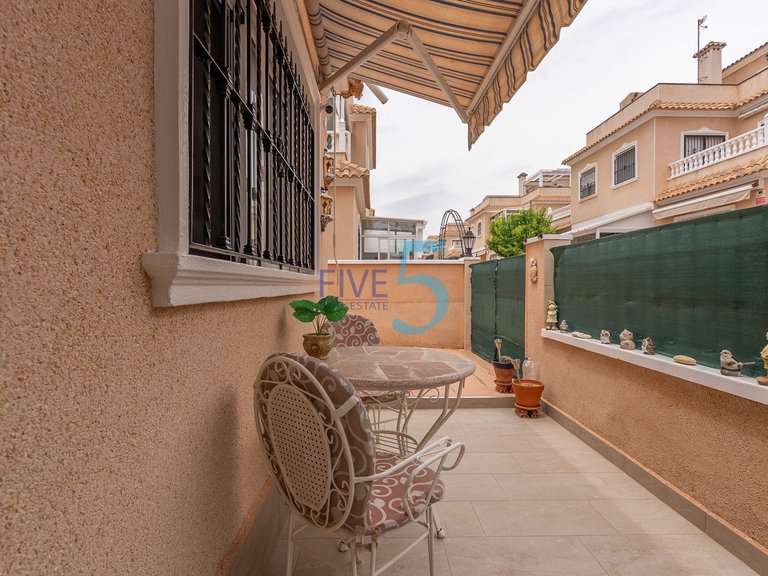 Villa for Sale in Alicante, Valencia 28