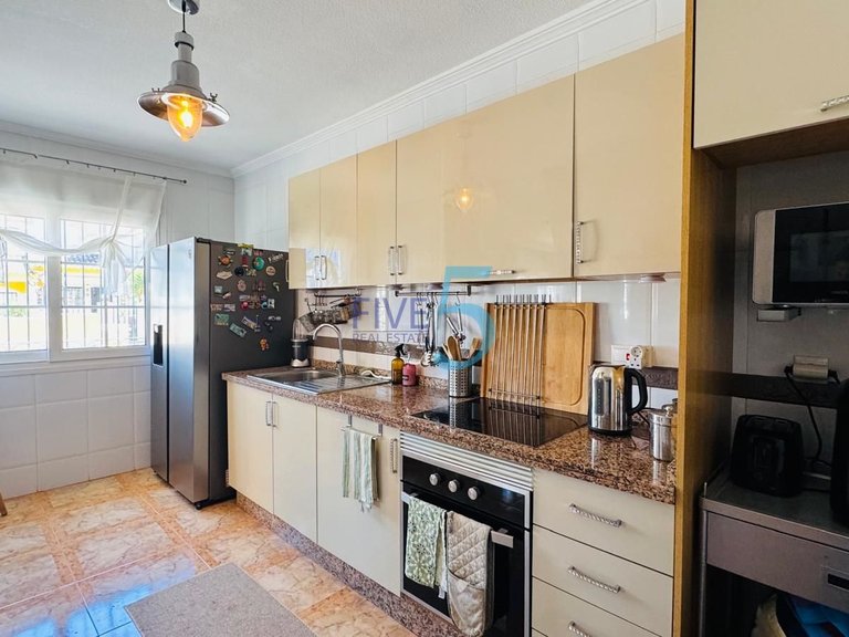Apartment for Sale in Alicante, Valencia 4