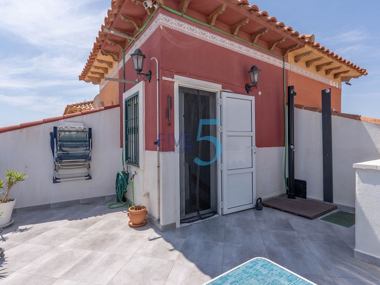Villa for Sale in Alicante, Valencia 22