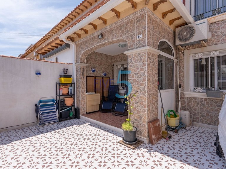 Villa for Sale in Alicante, Valencia 3