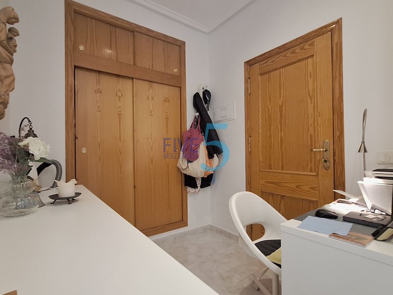 Apartment for Sale in Alicante, Valencia 18