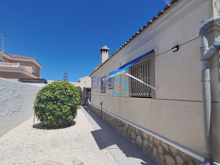 Apartment for Sale in Alicante, Valencia 29