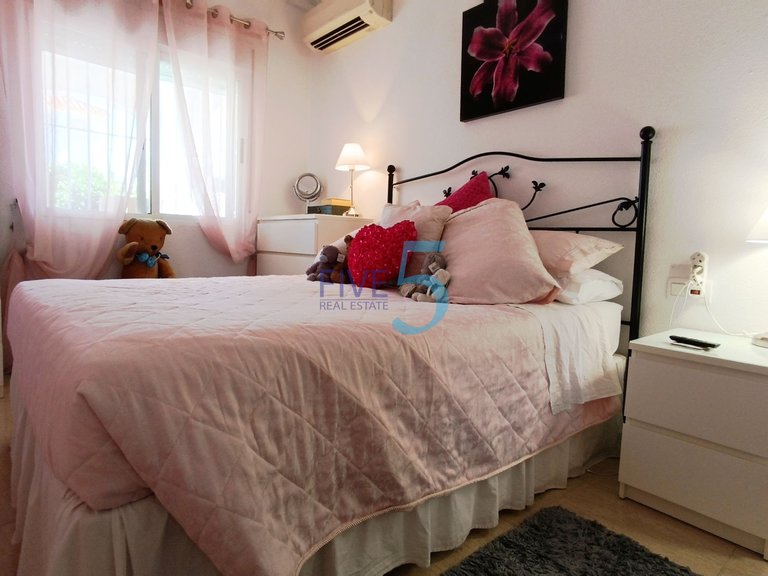 Villa for Sale in Alicante, Valencia 23