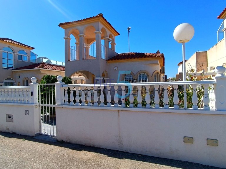 Villa for Sale in Alicante, Valencia 5
