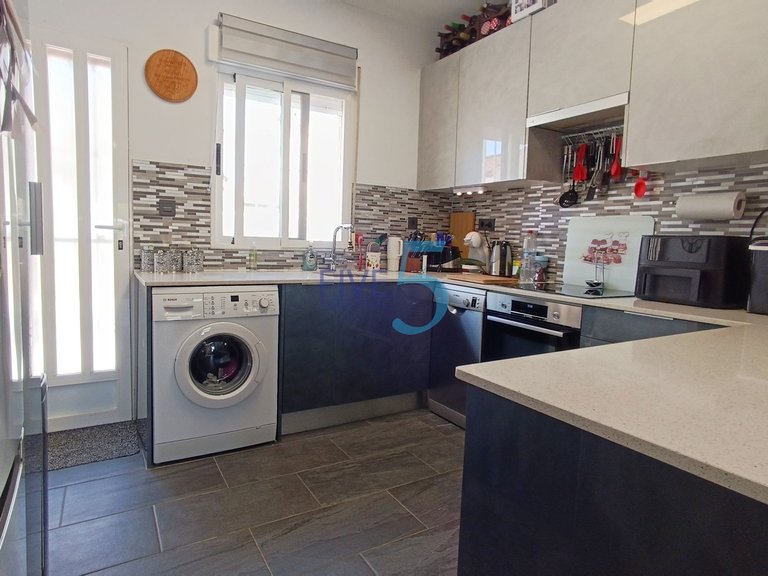 Villa for Sale in Alicante, Valencia 4