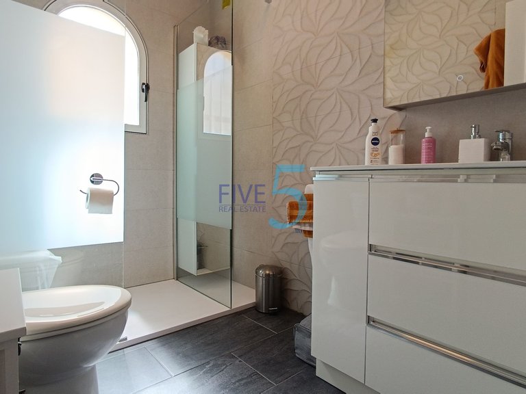 Villa for Sale in Alicante, Valencia 24