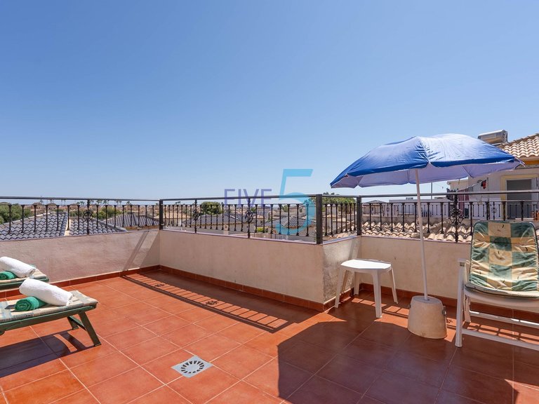 Villa for Sale in Alicante, Valencia 28
