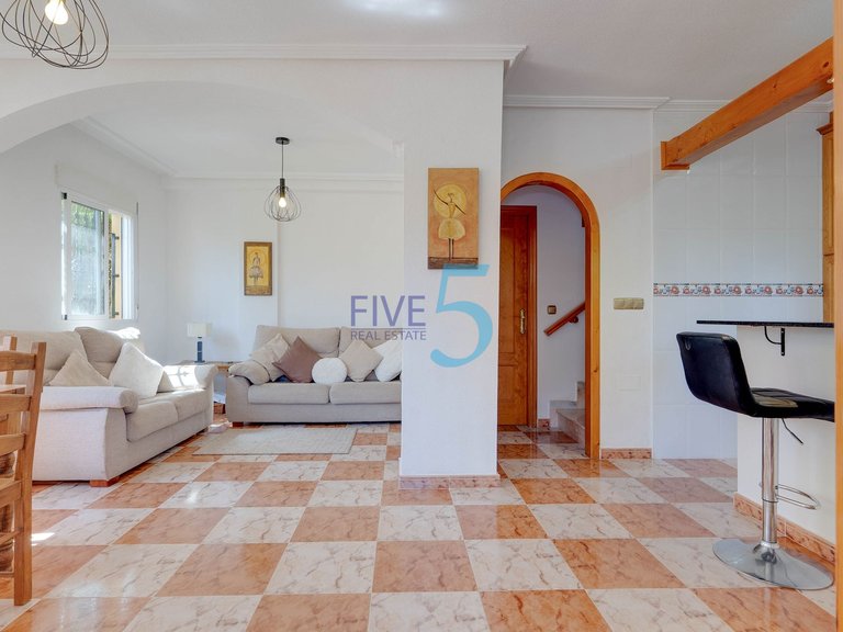 Villa for Sale in Alicante, Valencia 7