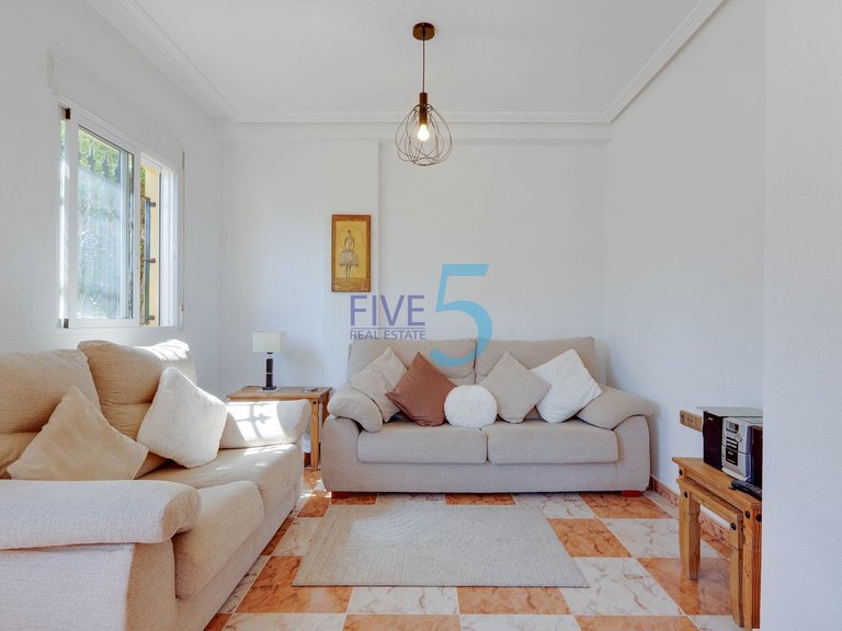 Villa for Sale in Alicante, Valencia 8
