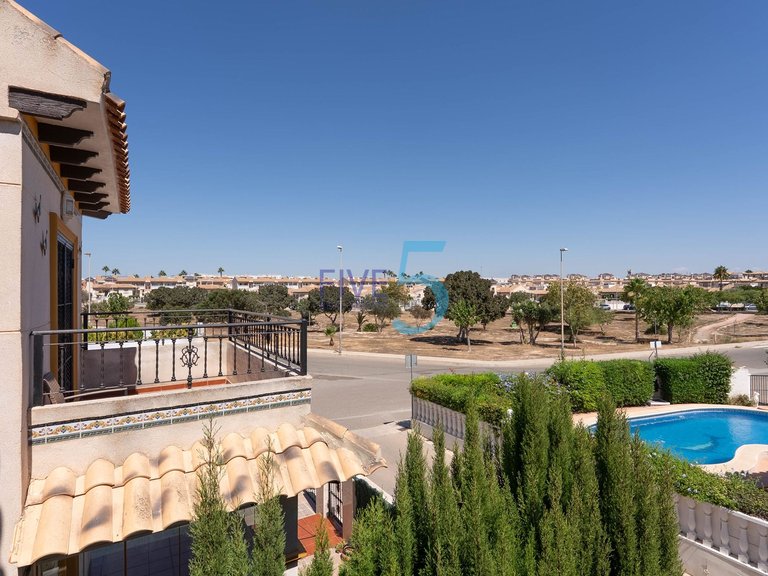 Villa for Sale in Alicante, Valencia 23