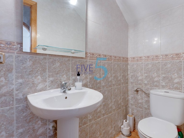 Villa for Sale in Alicante, Valencia 16