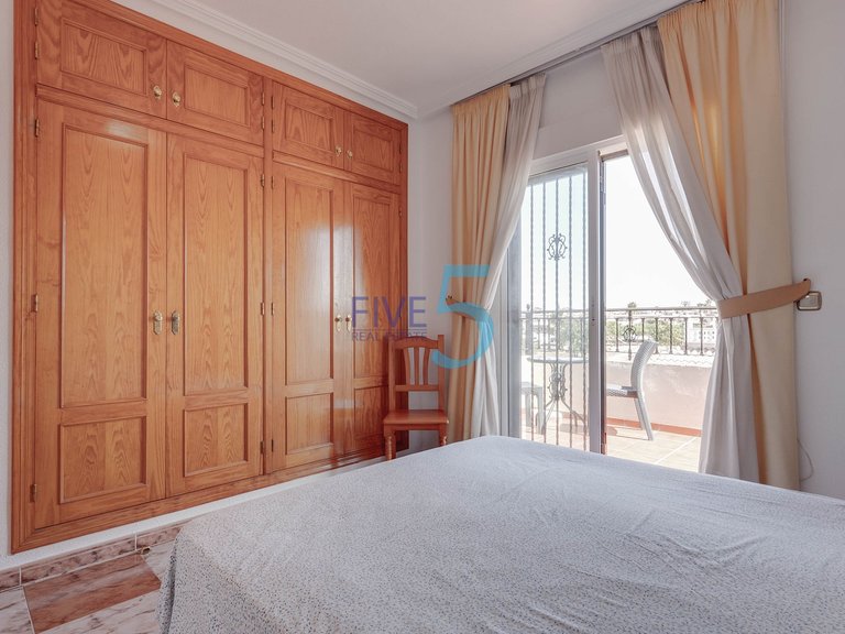 Villa for Sale in Alicante, Valencia 19