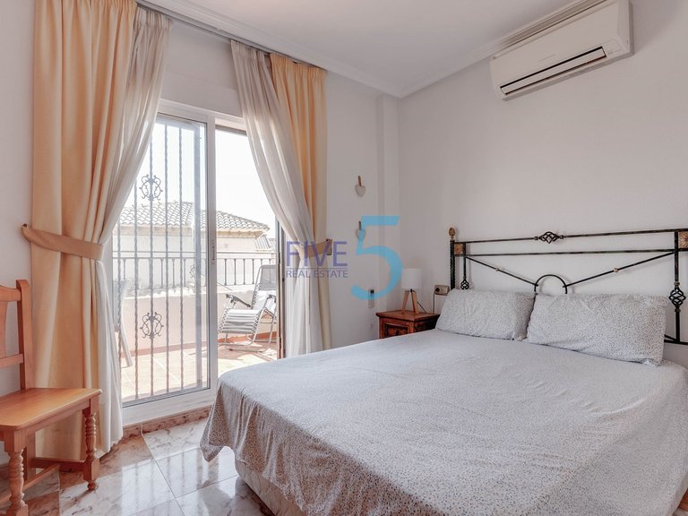 Villa for Sale in Alicante, Valencia 17