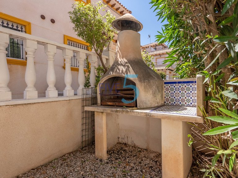 Villa for Sale in Alicante, Valencia 35