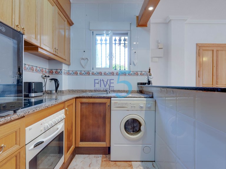 Villa for Sale in Alicante, Valencia 13