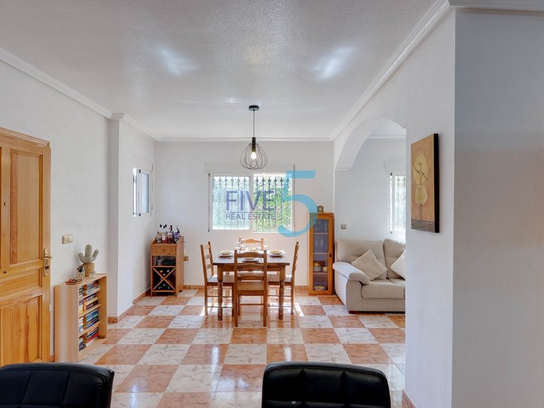 Villa for Sale in Alicante, Valencia 15