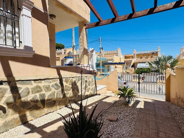 Villa for Sale in Alicante, Valencia 30