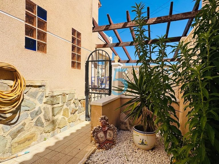 Villa for Sale in Alicante, Valencia 29