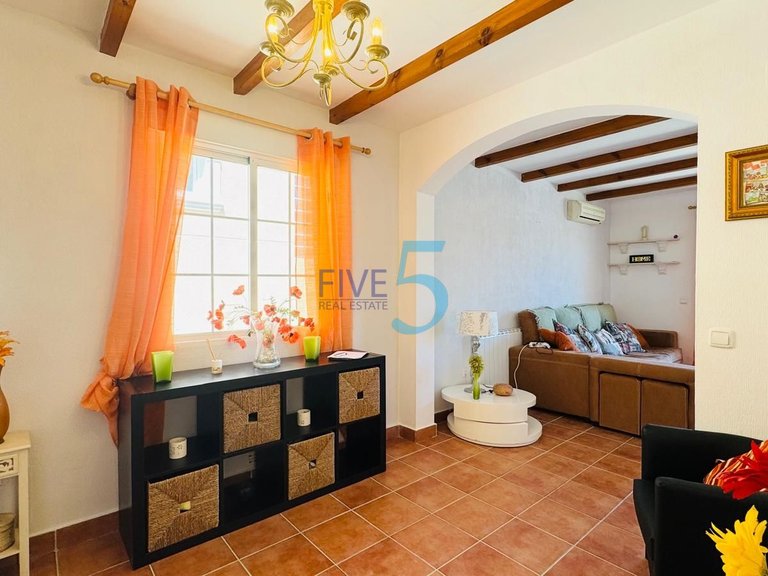 Villa for Sale in Alicante, Valencia 8
