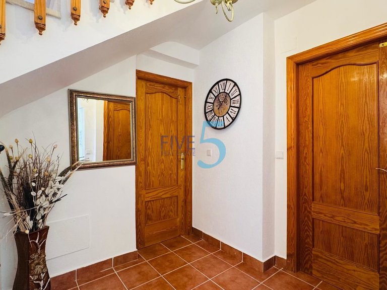 Villa for Sale in Alicante, Valencia 16