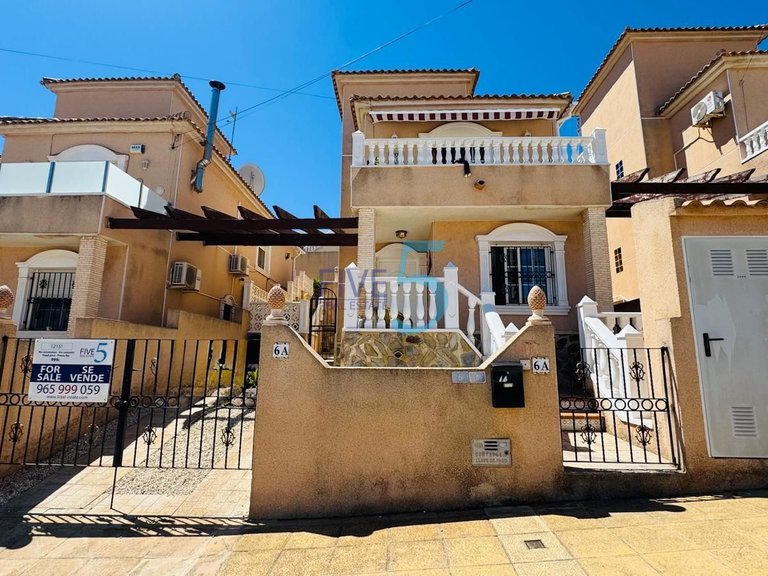 Villa for Sale in Alicante, Valencia 32