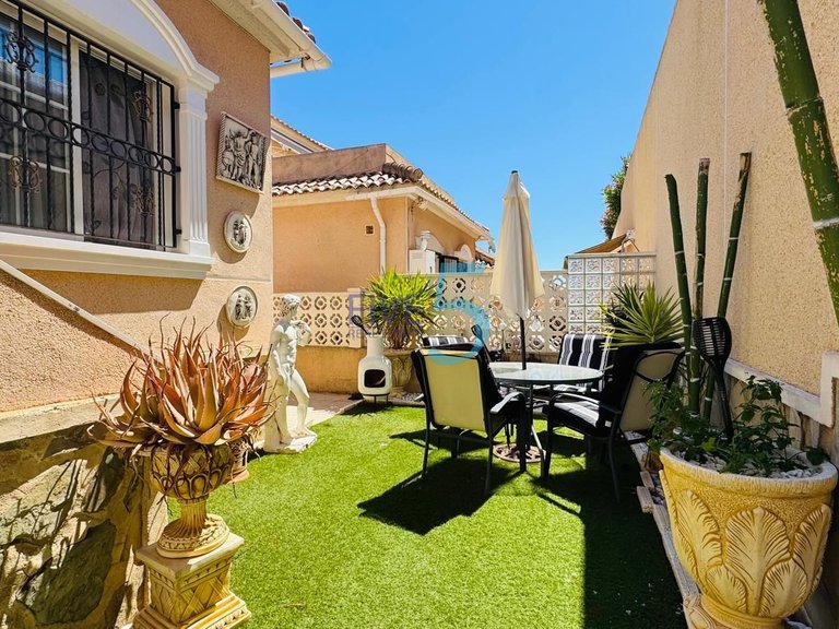 Villa for Sale in Alicante, Valencia 28