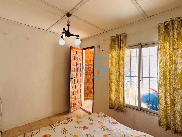 Apartment for Sale in Alicante, Valencia 12