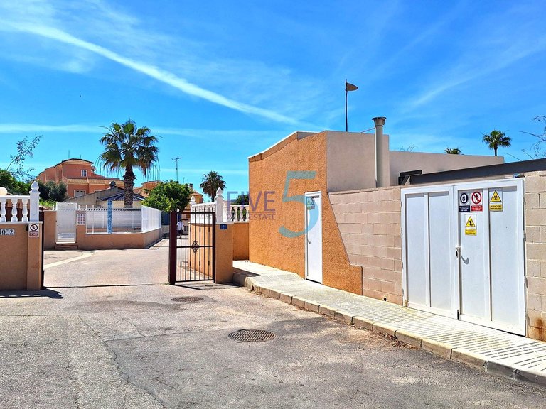 Villa for Sale in Alicante, Valencia 33