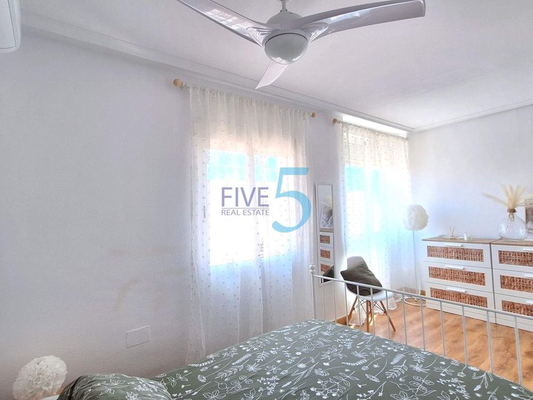 Villa for Sale in Alicante, Valencia 28