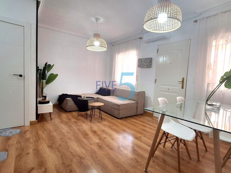 Villa for Sale in Alicante, Valencia 10