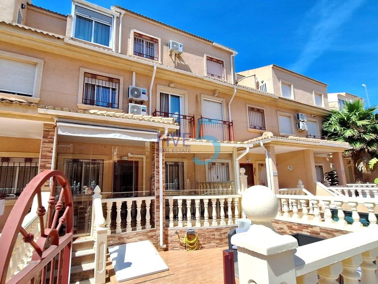 Villa for Sale in Alicante, Valencia 1