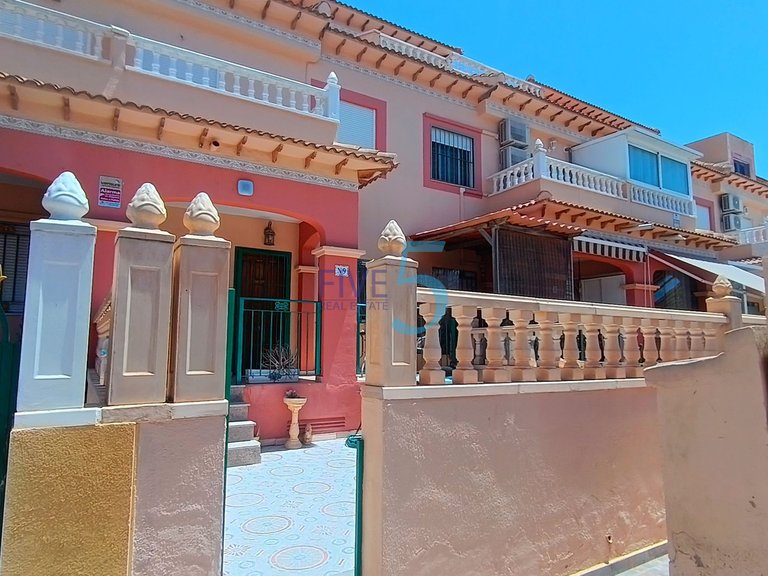 Villa for Sale in Alicante, Valencia 6