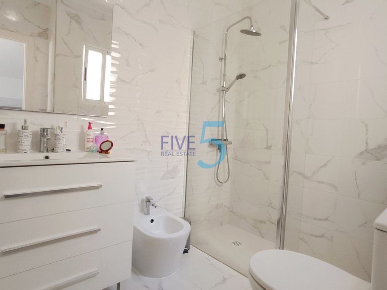 Villa for Sale in Alicante, Valencia 22