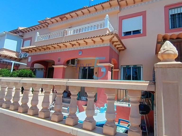 Villa for Sale in Alicante, Valencia 5