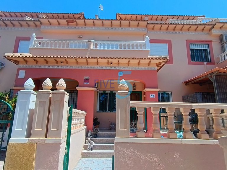 Villa for Sale in Alicante, Valencia 1