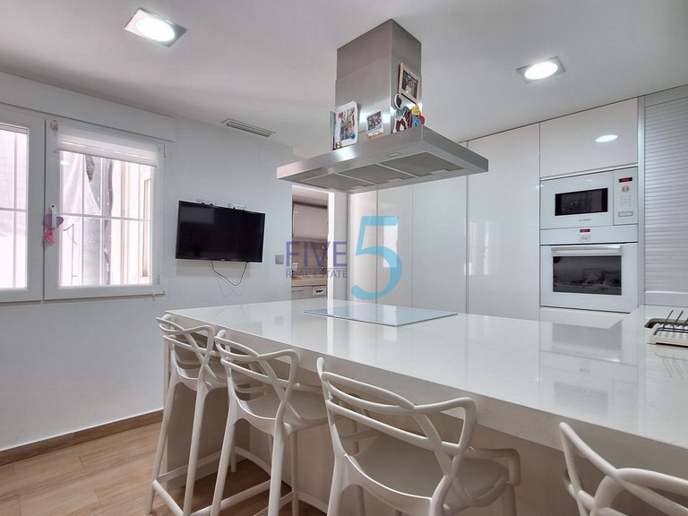 Apartment for Sale in Alicante, Valencia 2