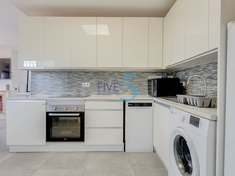 Villa for Sale in Alicante, Valencia 8