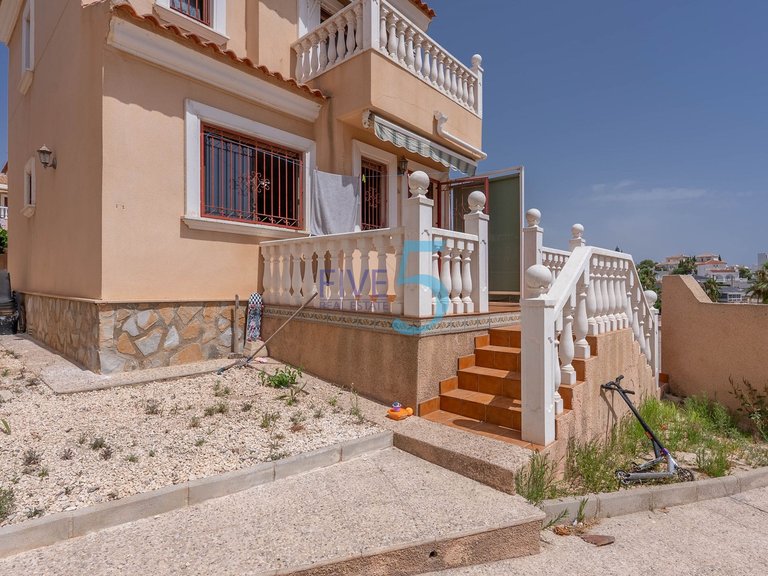 Villa for Sale in Alicante, Valencia 22