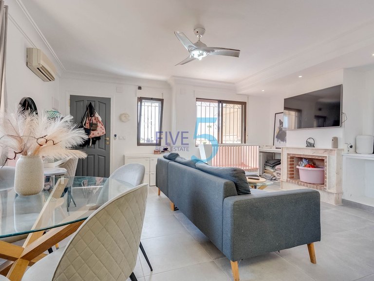 Villa for Sale in Alicante, Valencia 6