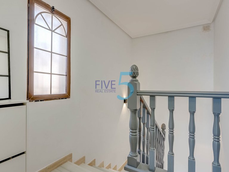 Villa for Sale in Alicante, Valencia 17