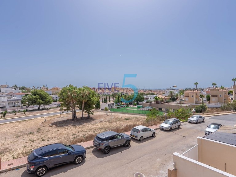 Villa for Sale in Alicante, Valencia 18
